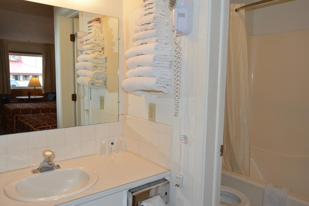 Viking Motel Lindsborg Стая снимка