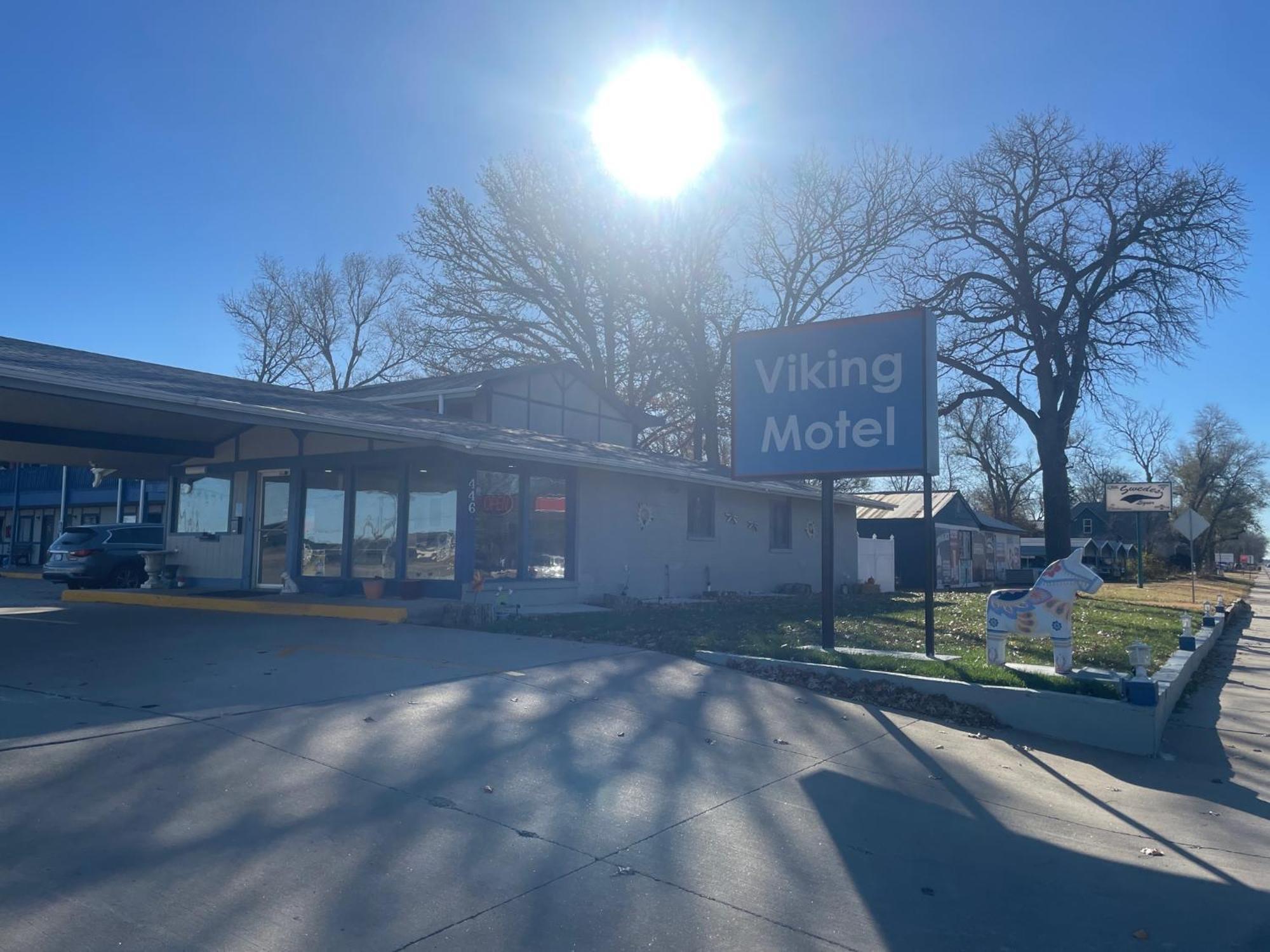 Viking Motel Lindsborg Екстериор снимка