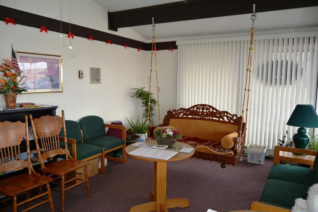 Viking Motel Lindsborg Екстериор снимка