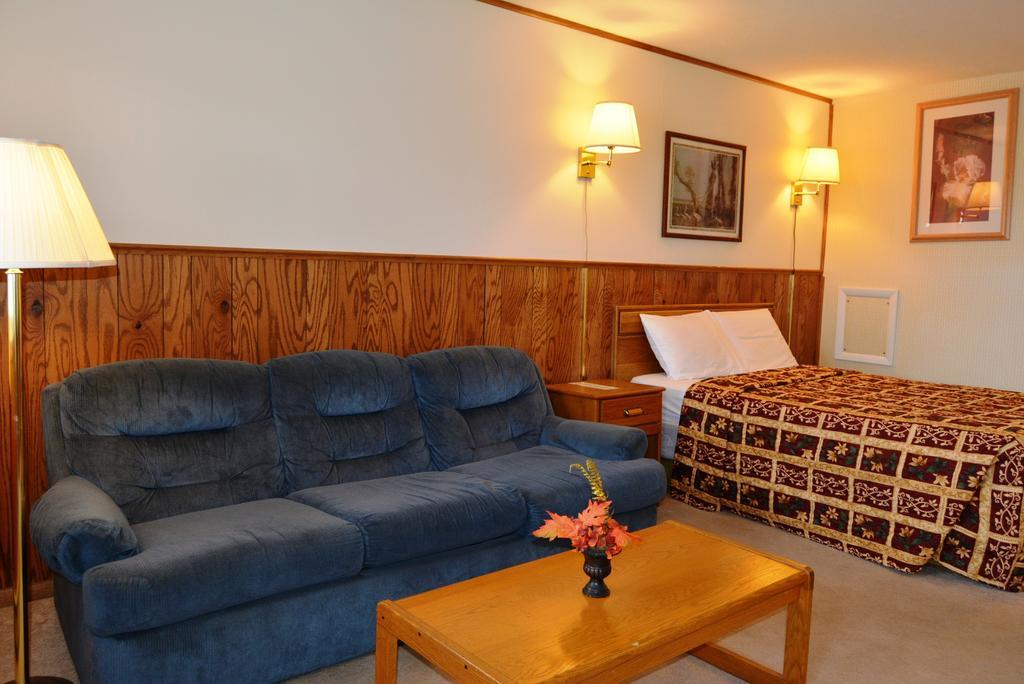 Viking Motel Lindsborg Стая снимка