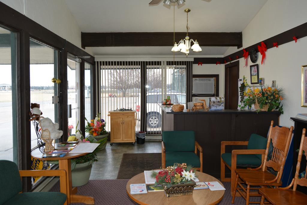 Viking Motel Lindsborg Екстериор снимка