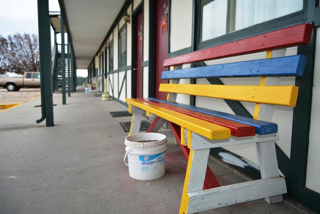 Viking Motel Lindsborg Екстериор снимка