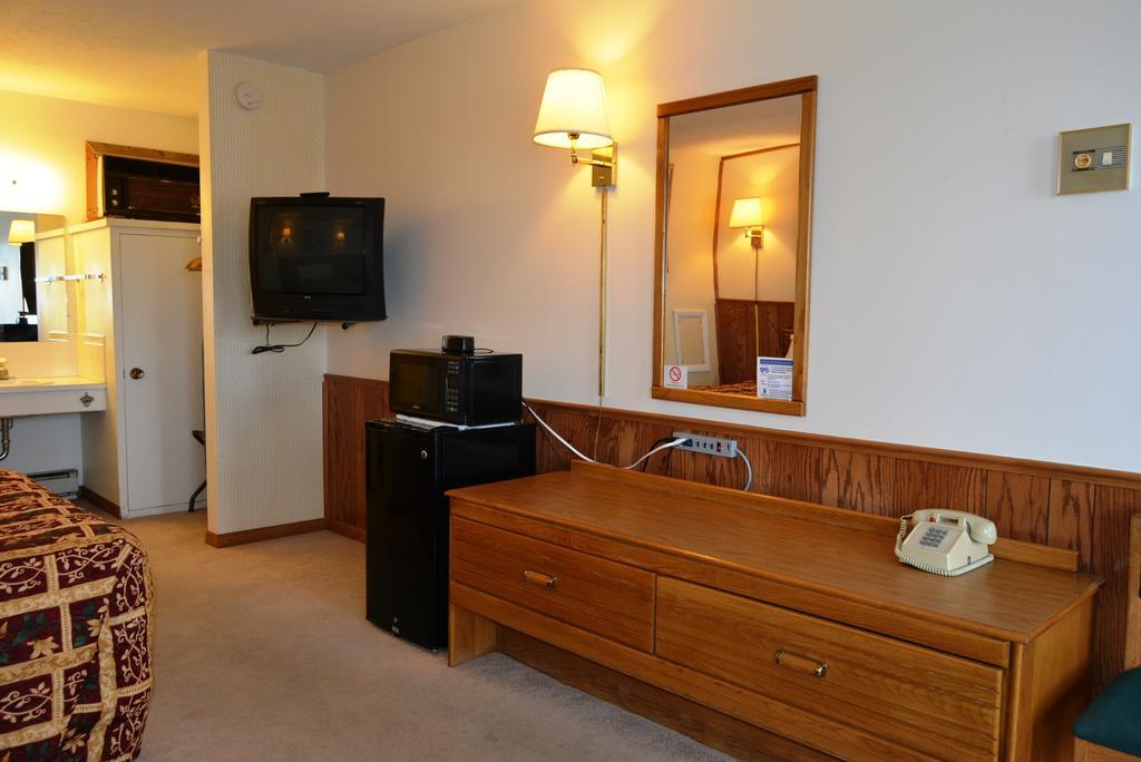 Viking Motel Lindsborg Стая снимка