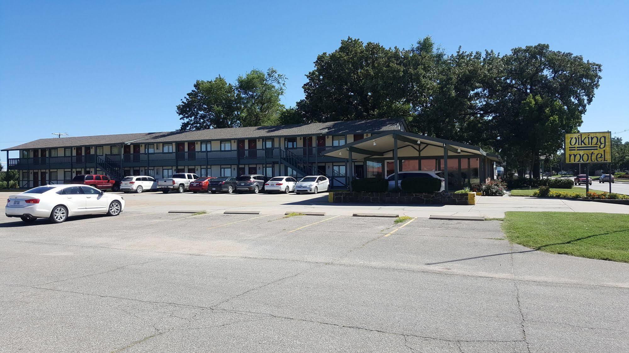 Viking Motel Lindsborg Екстериор снимка