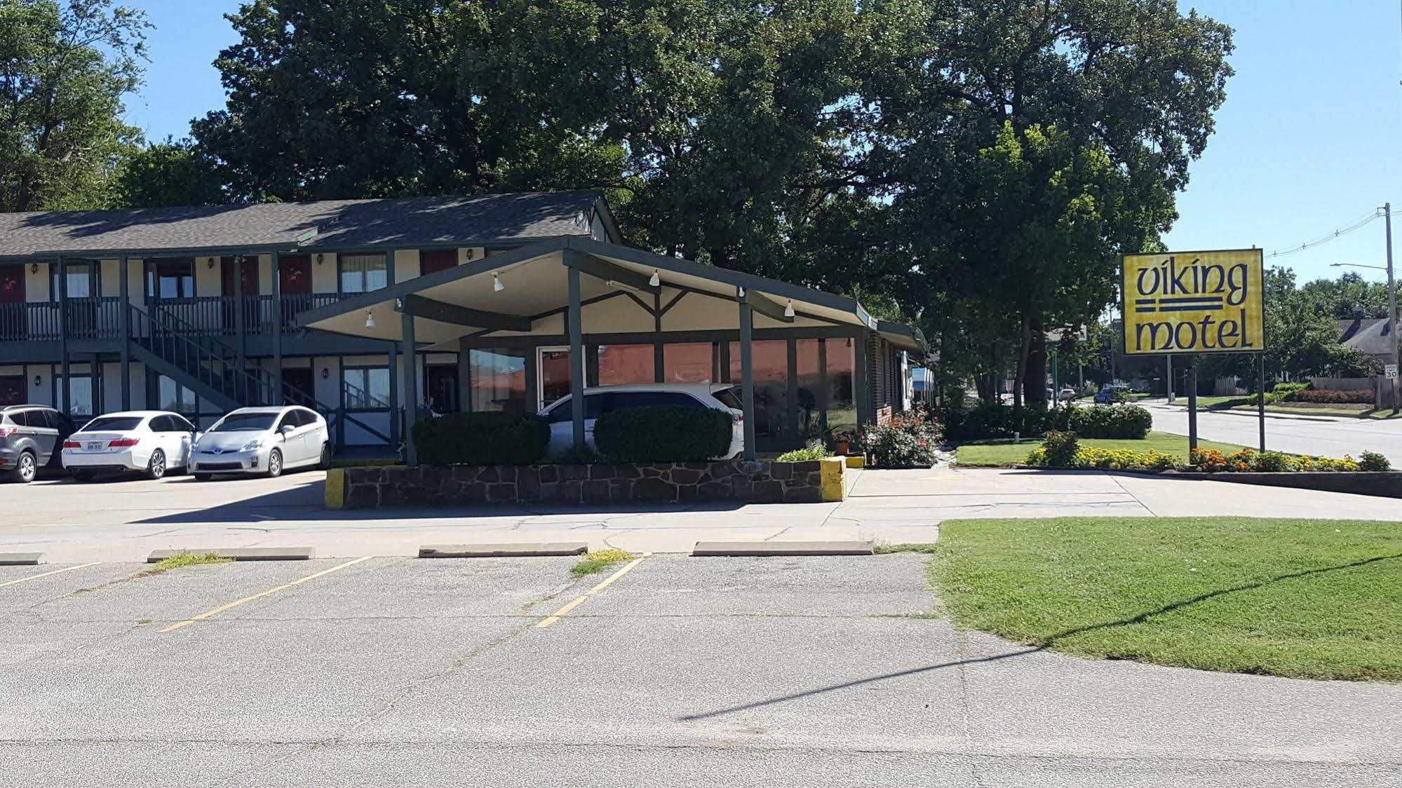 Viking Motel Lindsborg Екстериор снимка
