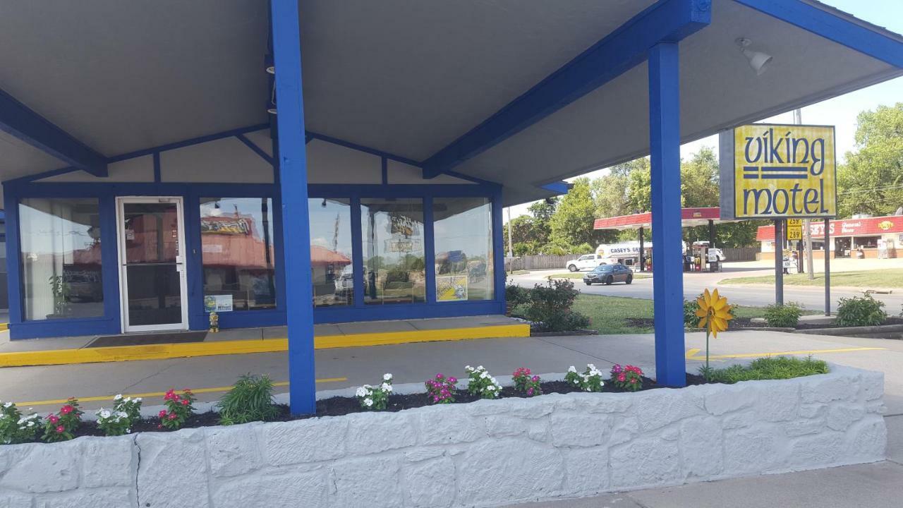Viking Motel Lindsborg Екстериор снимка