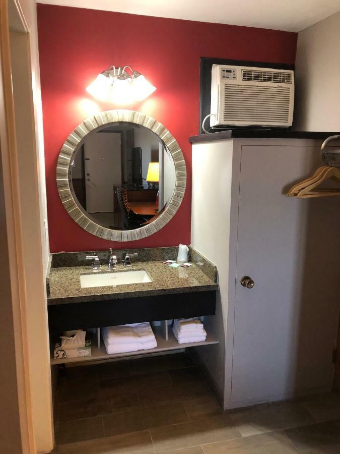 Viking Motel Lindsborg Екстериор снимка