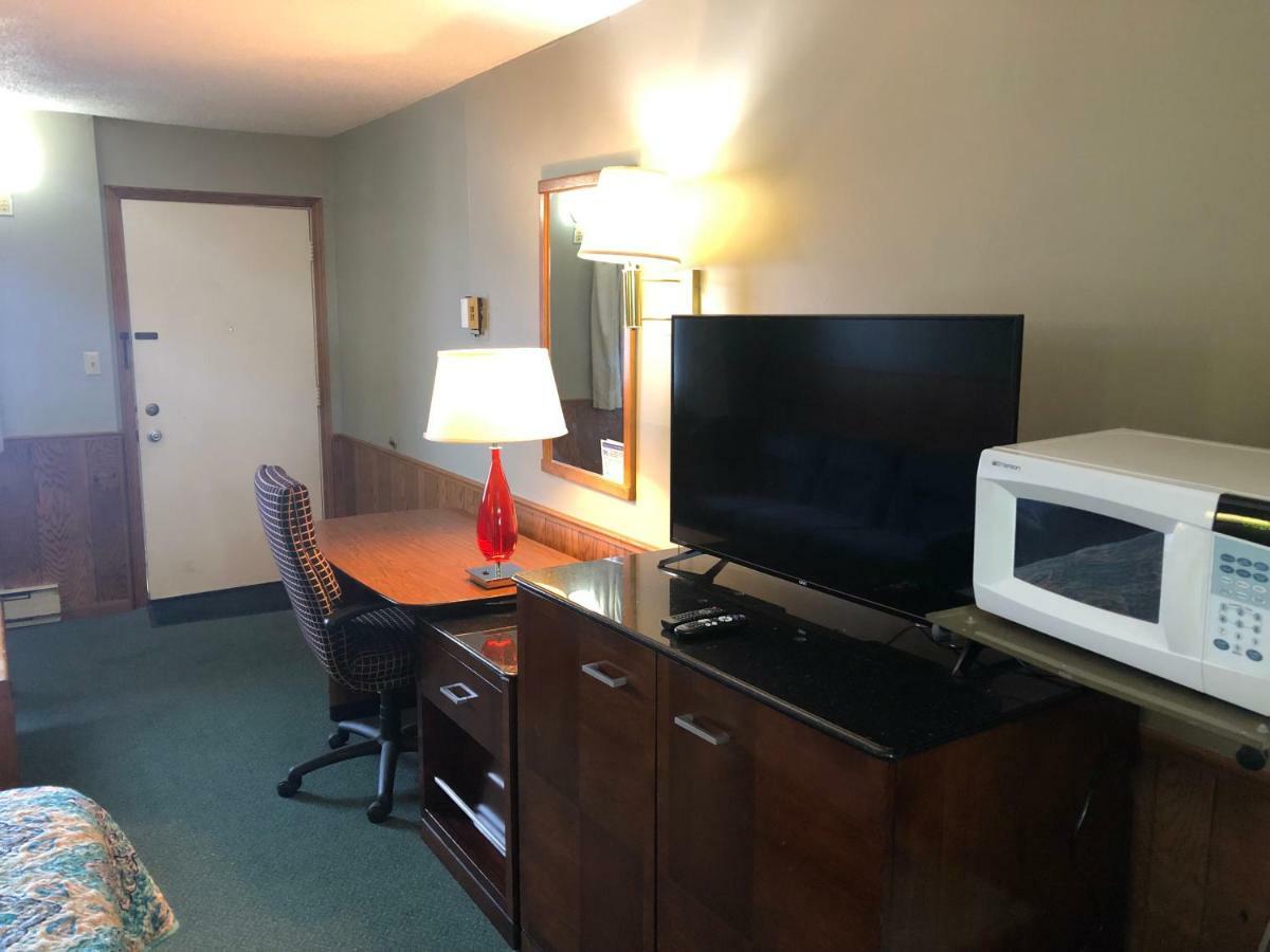Viking Motel Lindsborg Екстериор снимка