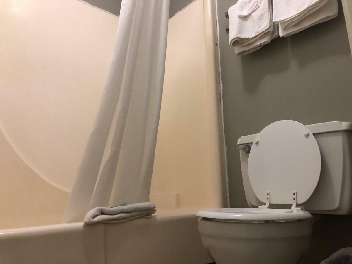 Viking Motel Lindsborg Екстериор снимка