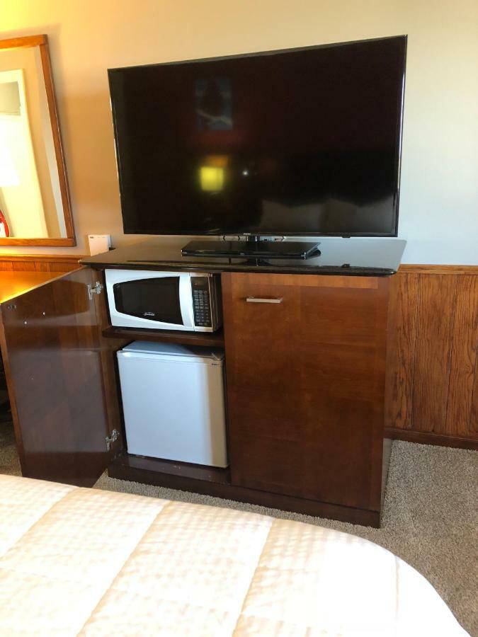 Viking Motel Lindsborg Екстериор снимка