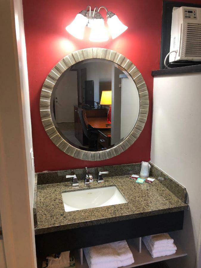 Viking Motel Lindsborg Екстериор снимка